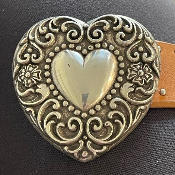 Vintage Guess Belt Brown Leather Silver
Heart Buckle Studs Studded LARGE - Picture 12 of 13